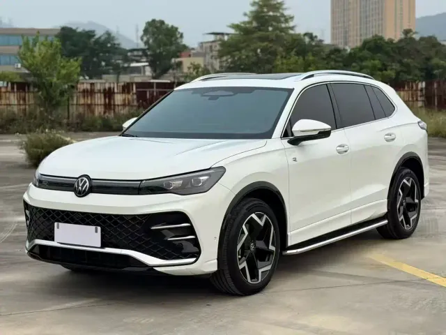 Фотография автомобиля — Volkswagen Tiguan L