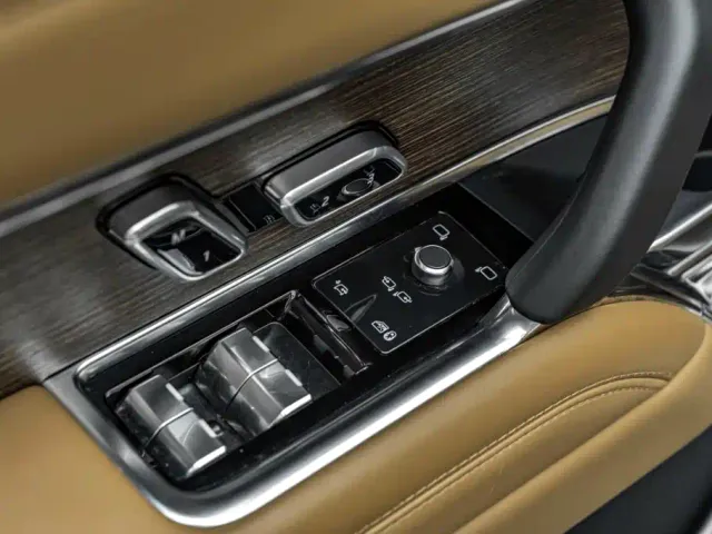 Land Rover Range Rover — Фото автомобиля 13
