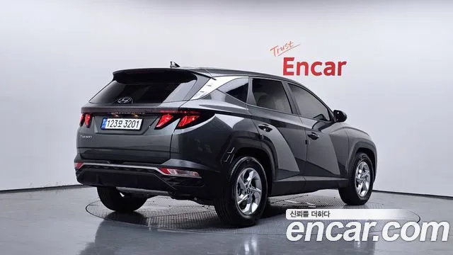 Hyundai Tucson Tucson (NX4) Бензин 1.6 турбо 2WD — Фото автомобиля 2
