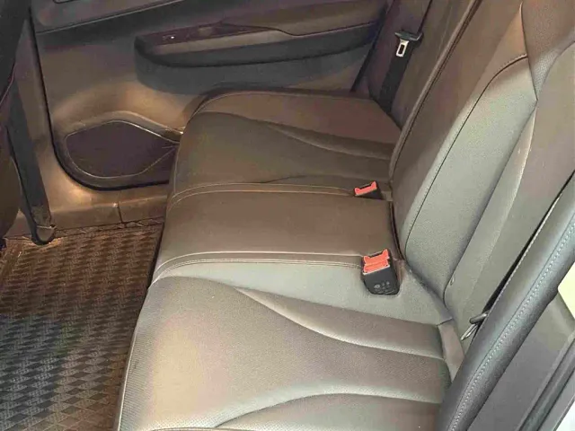 Hongqi E-QM5 — Фото автомобиля 11