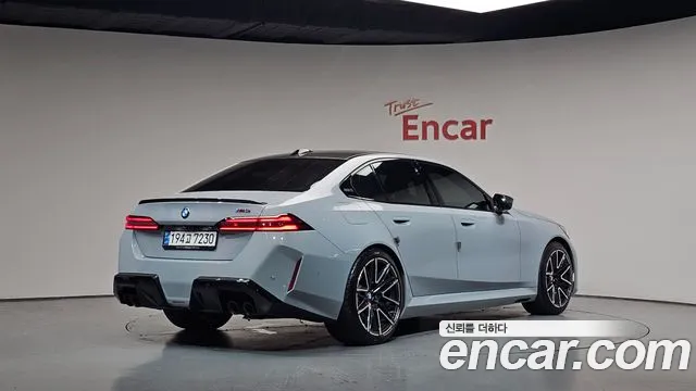 Фотография автомобиля — BMW M5 G90