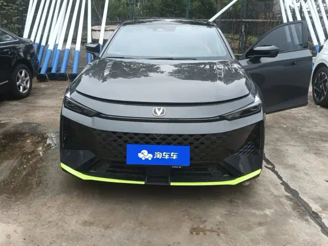 Changan UNI-V — Фото автомобиля 2