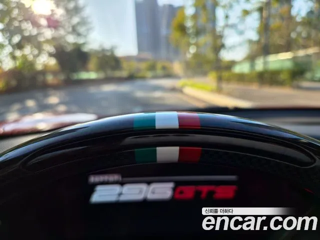 Ferrari 296 GTS — Фото автомобиля 16