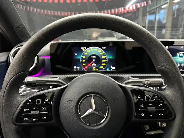 Mercedes-Benz A-Class — Фото автомобиля 16