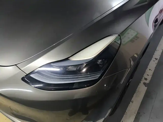 Tesla Model Y — Фото автомобиля 23