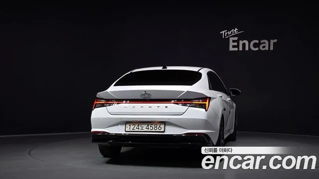 Hyundai AVANTE Inspiration — Фото автомобиля 4