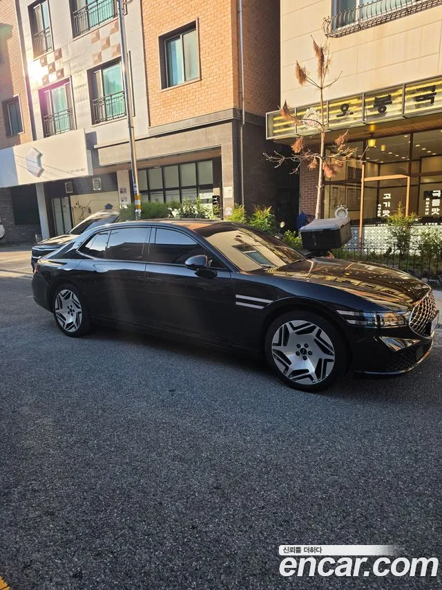 Фотография автомобиля — Genesis G90 RS4