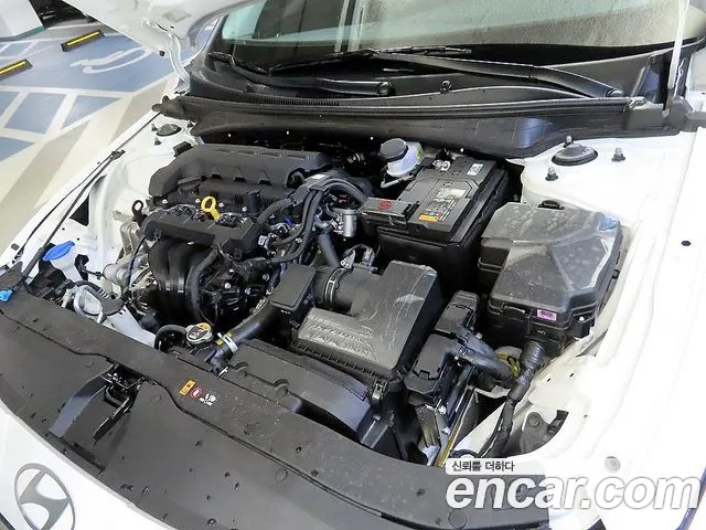 Hyundai Avante CN7 — Фото автомобиля 6