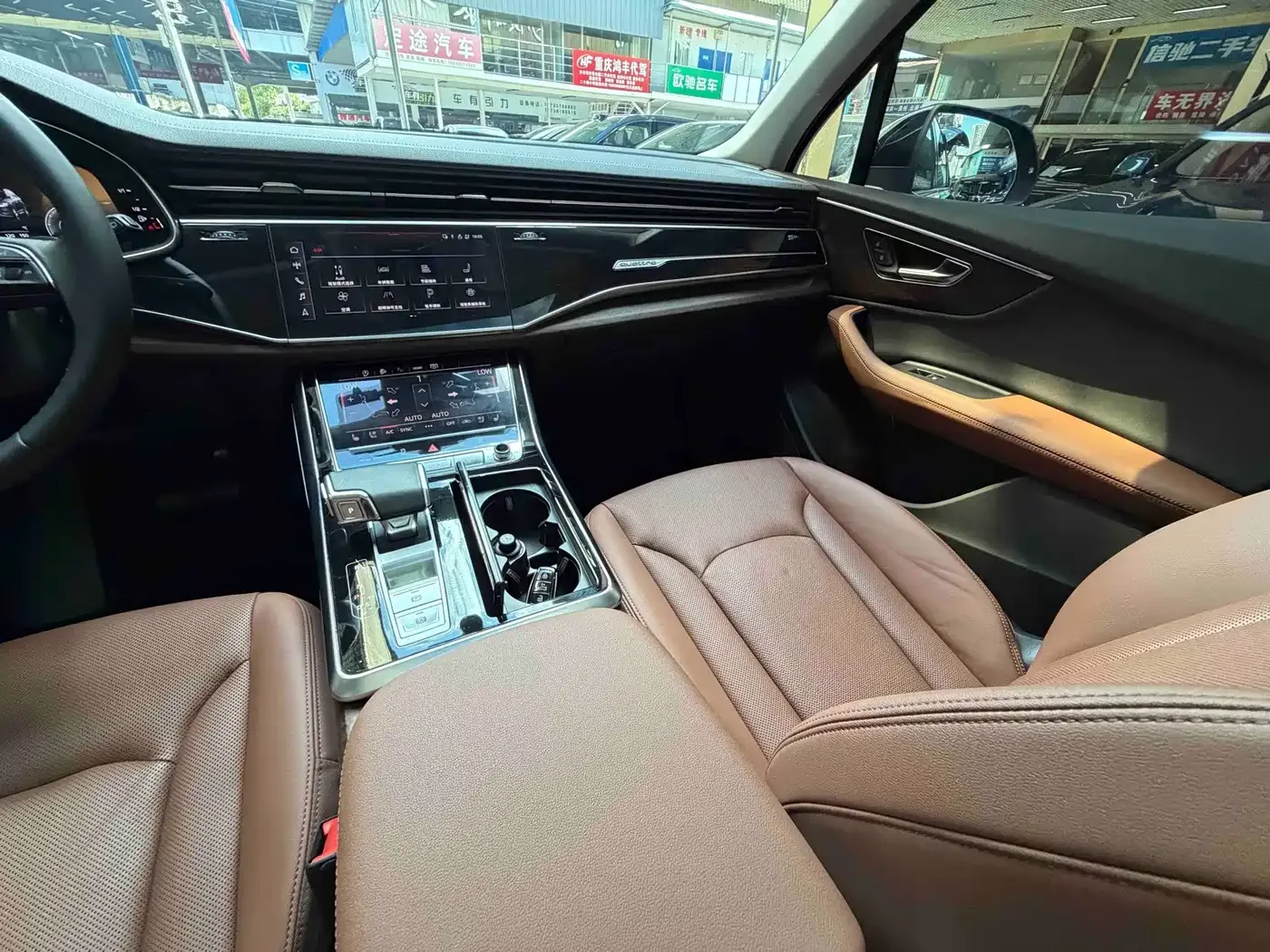 Audi Audi Q7 2024 45 TFSI quattro S line Sport — Фото автомобиля 30