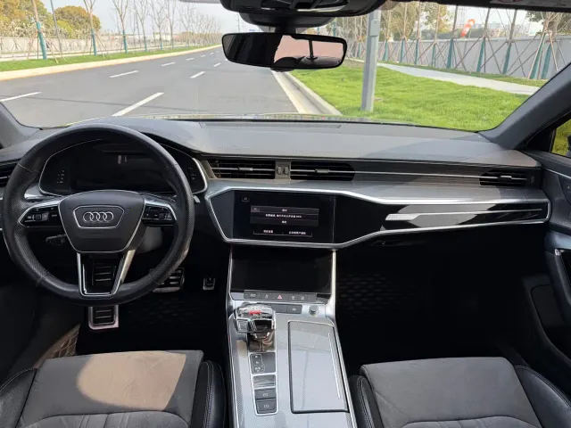 Audi A6L — Фото автомобиля 7