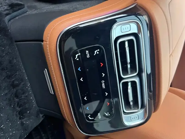 Mercedes-Benz S-Class — Фото автомобиля 14