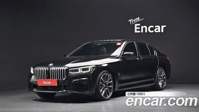Фотография автомобиля — BMW 7 Series