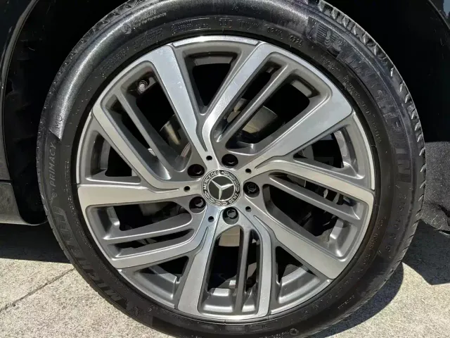 Mercedes-Benz E-Class — Фото автомобиля 7