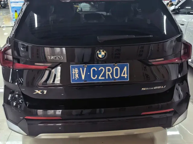 BMW BMW X1 2026 Model Year sDrive25Li X Design Package — Фото автомобиля 14