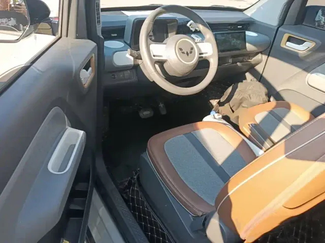Wuling Hongguang Mini EV — Фото автомобиля 15