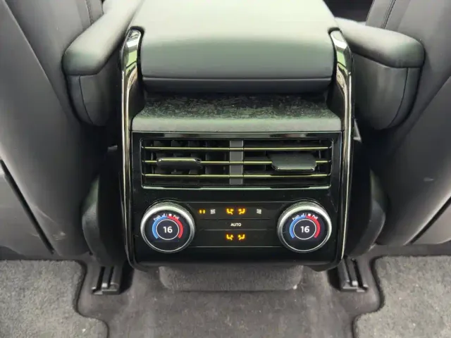 Land Rover Range Rover Sport — Фото автомобиля 13