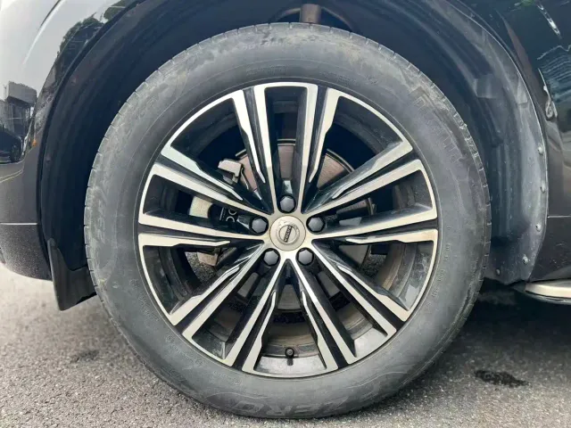 Volvo XC60 — Фото автомобиля 8