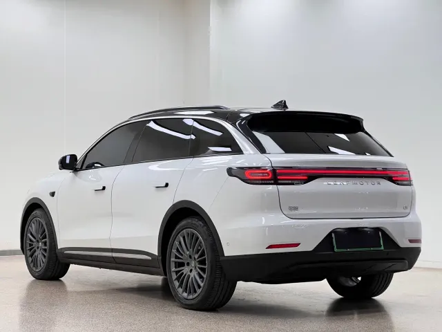 Leapmotor C11 — Фото автомобиля 4