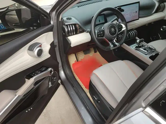 BYD Yuan PLUS — Фото автомобиля 15
