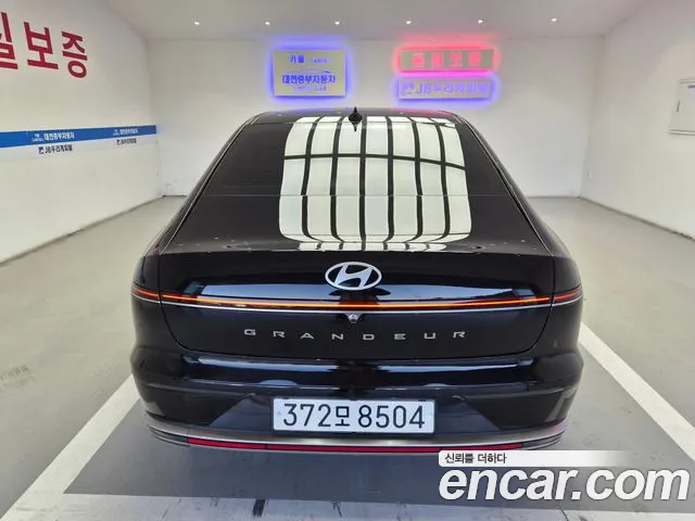 Hyundai Grandeur GN7 — Фото автомобиля 4