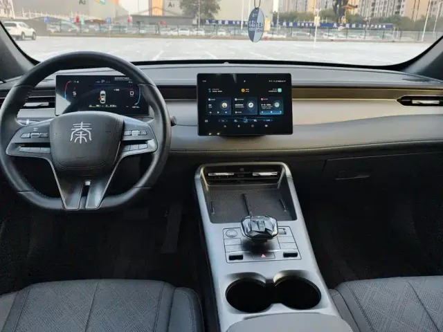 BYD Qin PLUS — Фото автомобиля 12