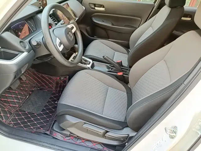 Honda Fit — Фото автомобиля 14
