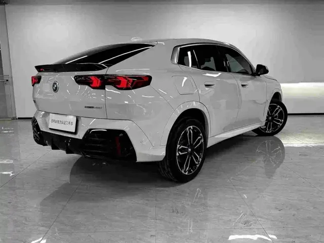 BMW X2 — Фото автомобиля 5