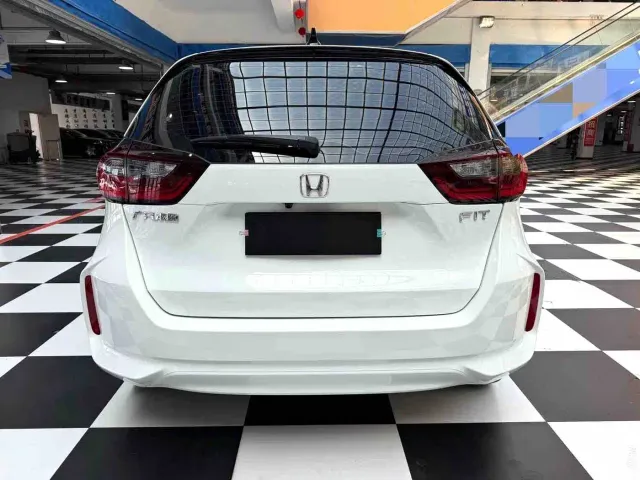 Honda Fit — Фото автомобиля 18