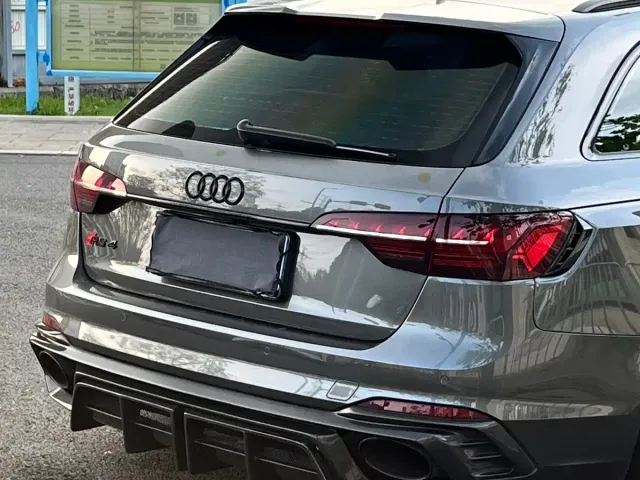 Audi RS 4 — Фото автомобиля 12