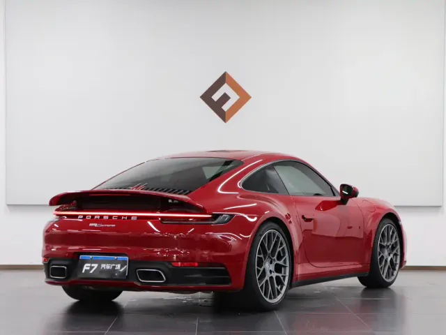 Porsche 911 — Фото автомобиля 6