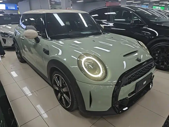 MINI Hatch — Фото автомобиля 3
