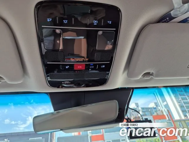 Hyundai Grandeur Grandeur (GN7) 2.5 Бензин 2WD — Фото автомобиля 13
