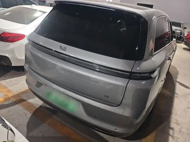 Li Auto L8 — Фото автомобиля 6