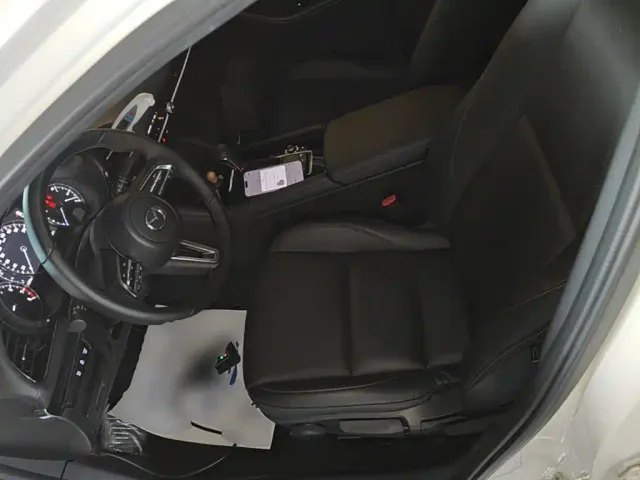 Mazda Axela — Фото автомобиля 14