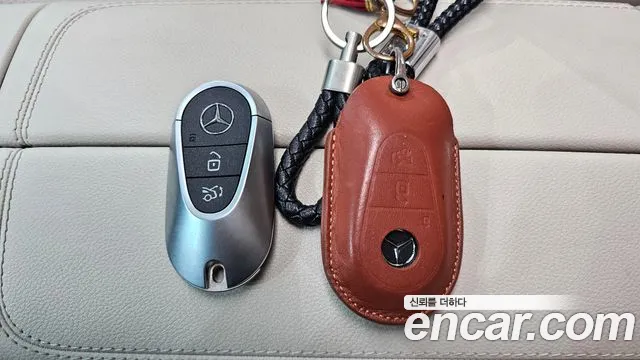 Mercedes-Benz E-Class — Фото автомобиля 17