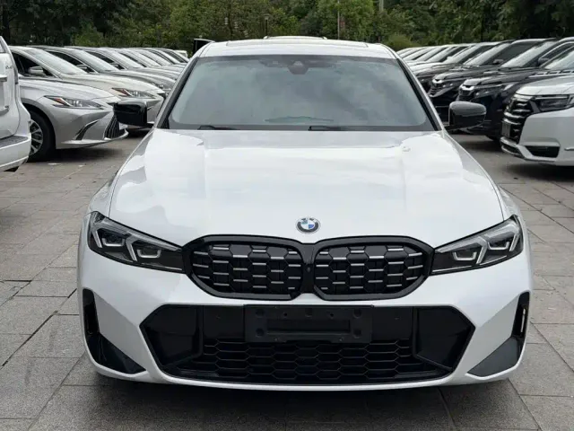 BMW 3 Series — Фото автомобиля 2