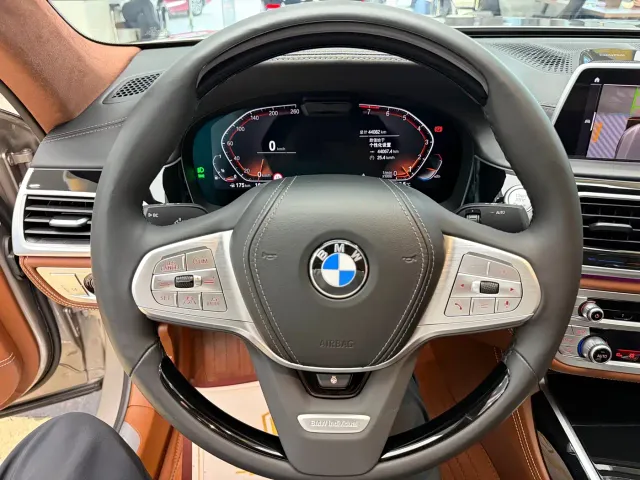 BMW 7 Series — Фото автомобиля 17