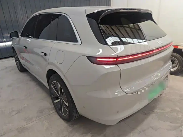 Li Auto L6 — Фото автомобиля 4