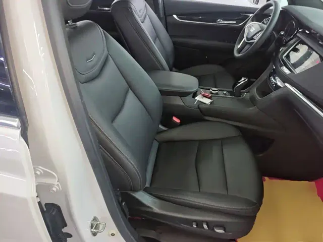 Cadillac XT5 — Фото автомобиля 24