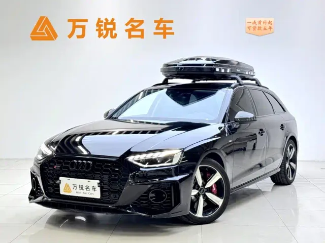 Фотография автомобиля — Audi A4