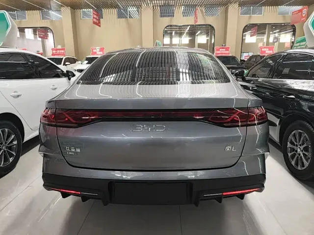 BYD Qin L — Фото автомобиля 5
