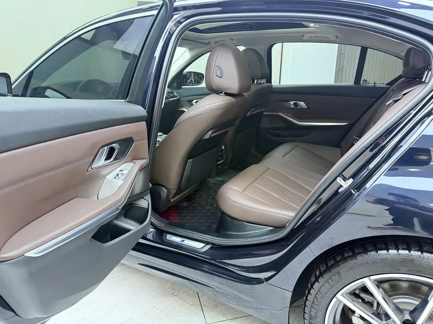 BMW BMW 3 Series 2022 320Li M Sport Package — Фото автомобиля 14