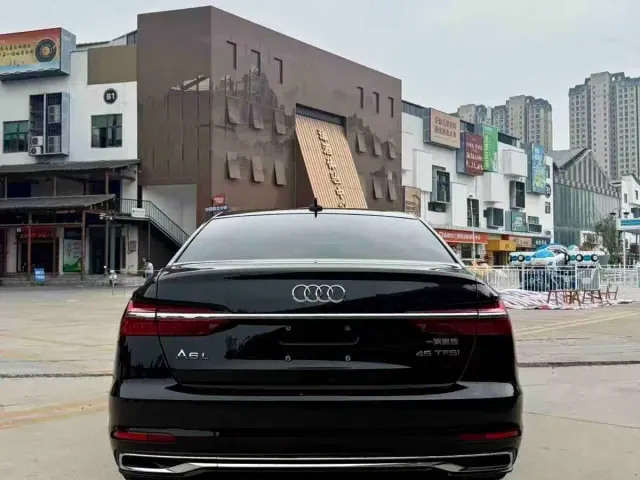 Audi A6L — Фото автомобиля 8