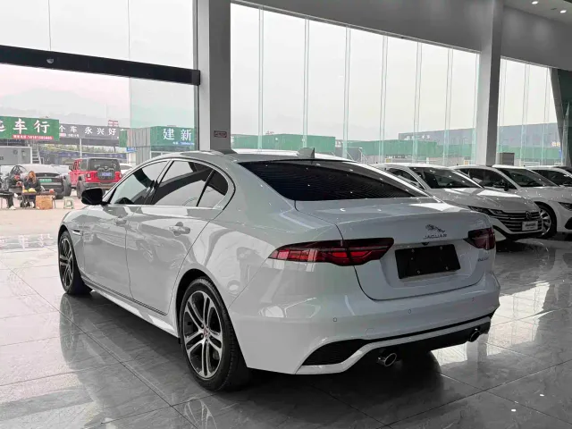 Jaguar XEL — Фото автомобиля 6