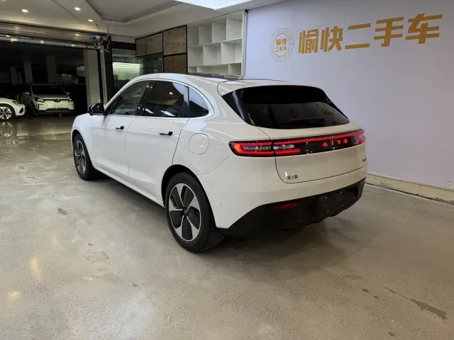 Aito M5 — Фото автомобиля 7