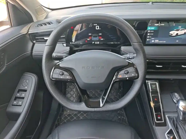 Roewe i5 — Фото автомобиля 10