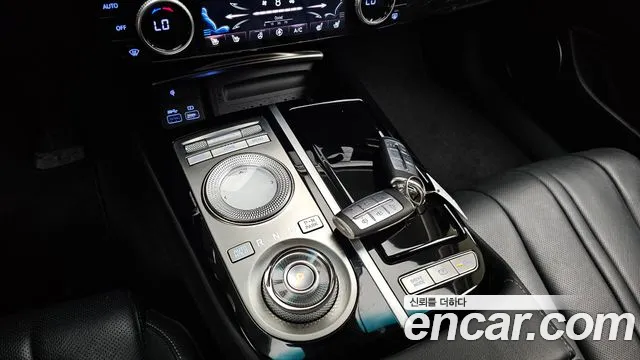 Genesis G80 Бензин 2.5 турбо AWD — Фото автомобиля 9
