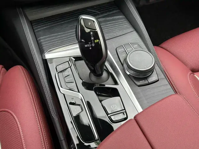 BMW 5 Series — Фото автомобиля 16