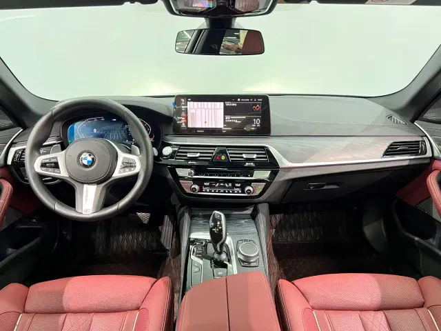 BMW 5 Series — Фото автомобиля 9