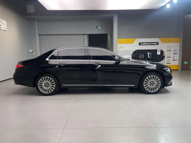 Mercedes-Benz E-Class — Фото автомобиля 7